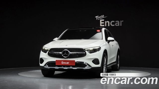 Mercedes-Benz GLC-Class GLC300 4MATIC Avnatgarde Coupe