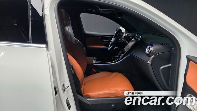 Mercedes-Benz GLC-Class GLC300 4MATIC Avnatgarde Coupe