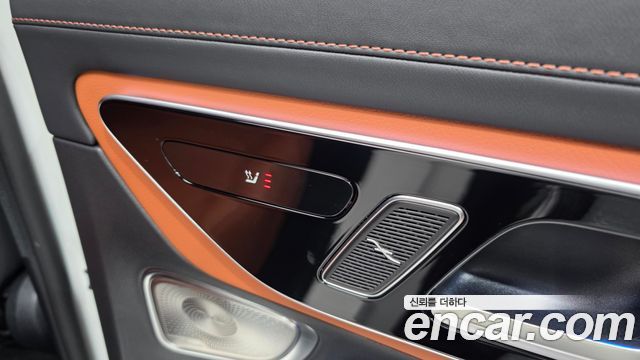 Mercedes-Benz GLC-Class GLC300 4MATIC Avnatgarde Coupe