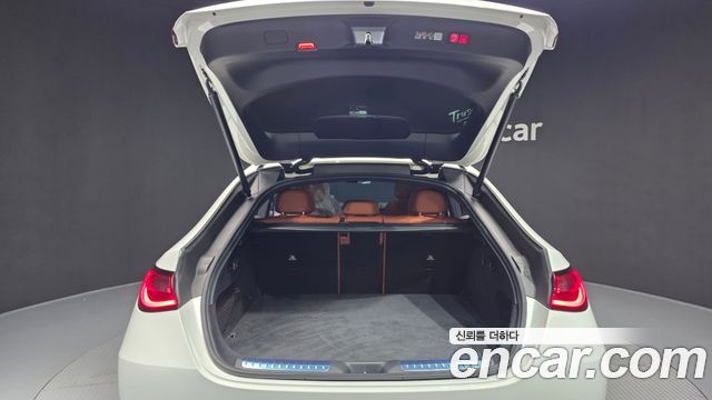 Mercedes-Benz GLC-Class GLC300 4MATIC Avnatgarde Coupe