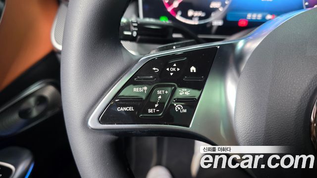 Mercedes-Benz GLC-Class GLC300 4MATIC Avnatgarde Coupe