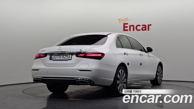 Mercedes-Benz E-Class E300e 4MATIC Exclusive