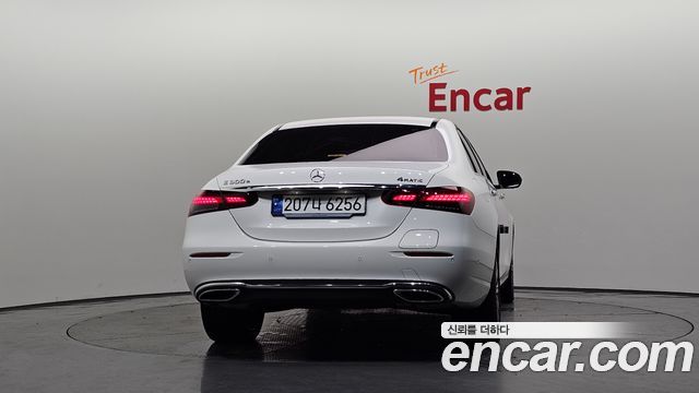 Mercedes-Benz E-Class E300e 4MATIC Exclusive