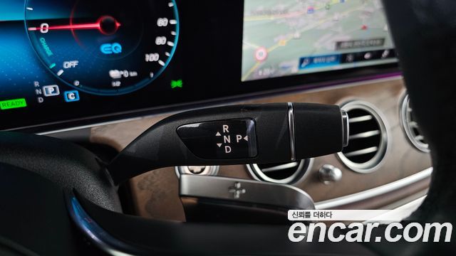 Mercedes-Benz E-Class E300e 4MATIC Exclusive