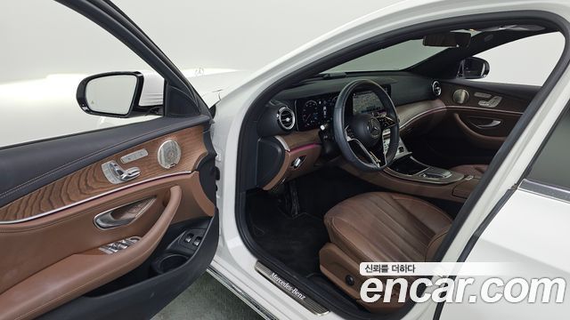 Mercedes-Benz E-Class E300e 4MATIC Exclusive