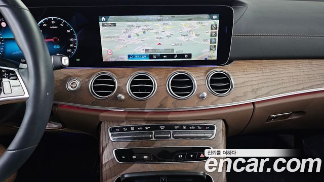 Mercedes-Benz E-Class E300e 4MATIC Exclusive