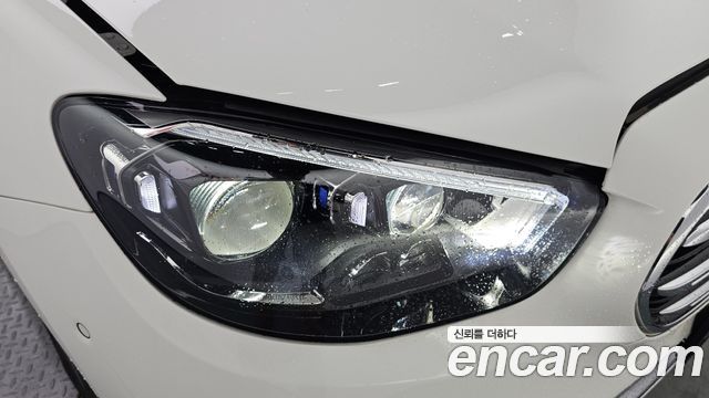 Mercedes-Benz E-Class E300e 4MATIC Exclusive