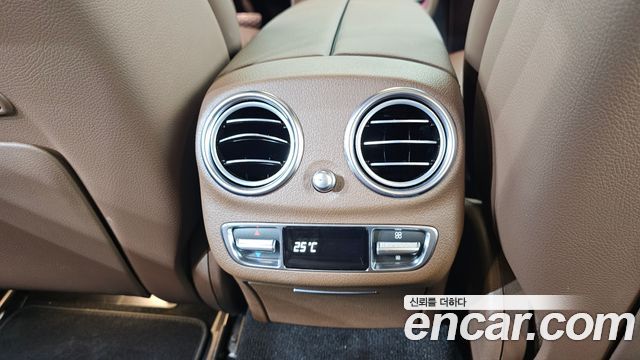 Mercedes-Benz E-Class E300e 4MATIC Exclusive