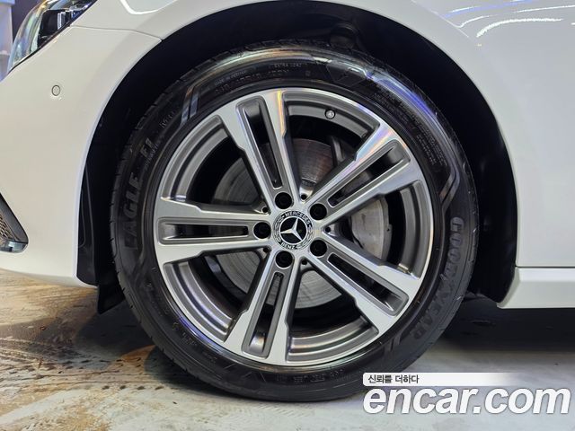 Mercedes-Benz E-Class E350 4MATIC Avantgarde