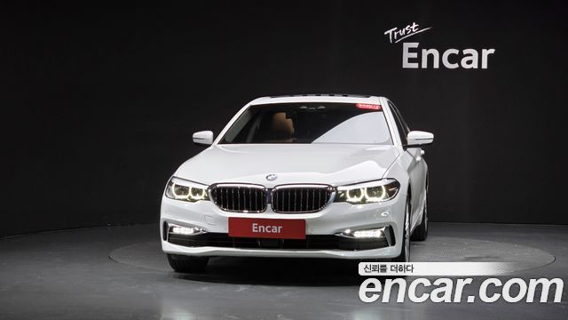 BMW 5-Series 520i Luxury
