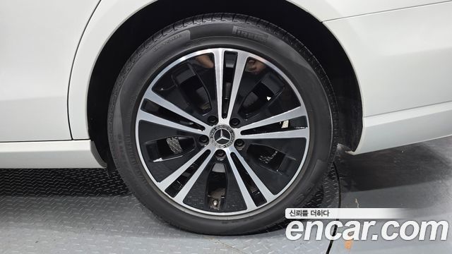 Mercedes-Benz E-Class E250 Avantgarde