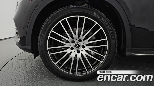 Mercedes-Benz GLC-Class GLC300 4MATIC Avnatgarde Coupe