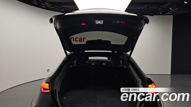 Mercedes-Benz GLC-Class GLC300 4MATIC Avnatgarde Coupe