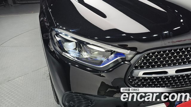 Mercedes-Benz GLC-Class GLC300 4MATIC Avnatgarde Coupe
