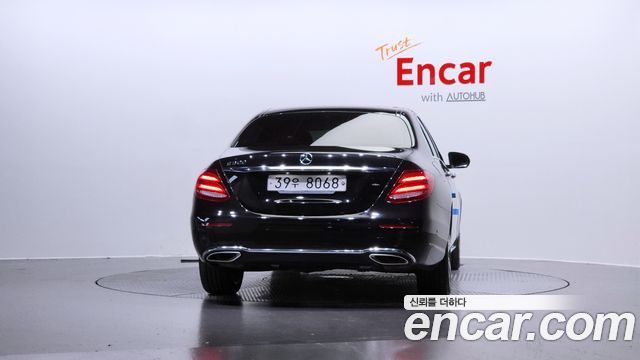 Mercedes-Benz E-Class E300 Avantgarde