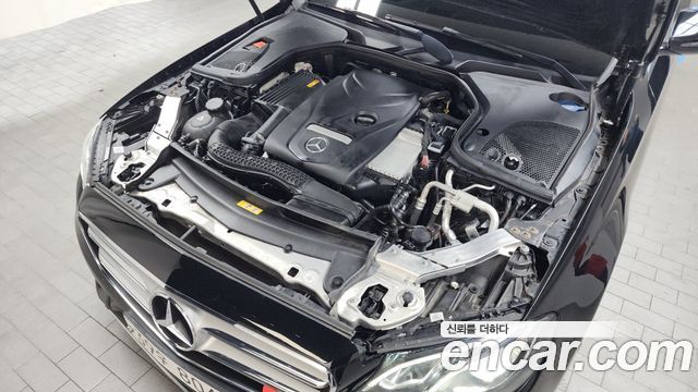 Mercedes-Benz E-Class E300 Avantgarde