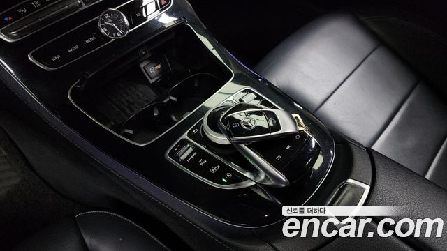 Mercedes-Benz E-Class E300 Avantgarde