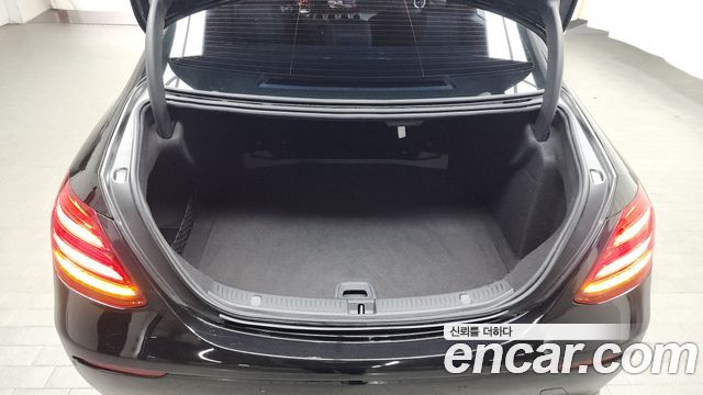 Mercedes-Benz E-Class E300 Avantgarde