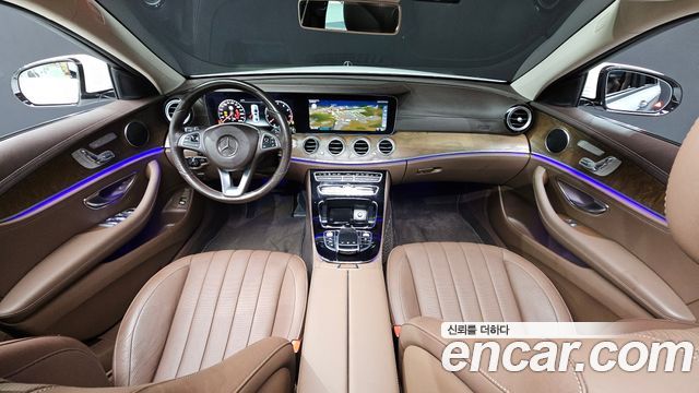 Mercedes-Benz E-Class E300 4MATIC Exclusive