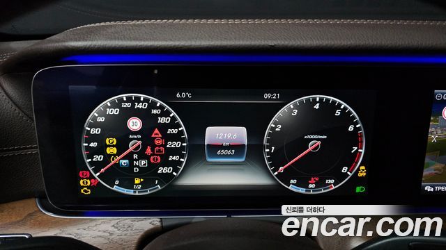 Mercedes-Benz E-Class E300 4MATIC Exclusive
