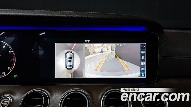 Mercedes-Benz E-Class E300 4MATIC Exclusive