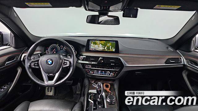 BMW 5-Series 530i M Sport Package Plus