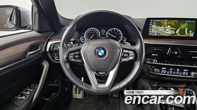 BMW 5-Series 530i M Sport Package Plus