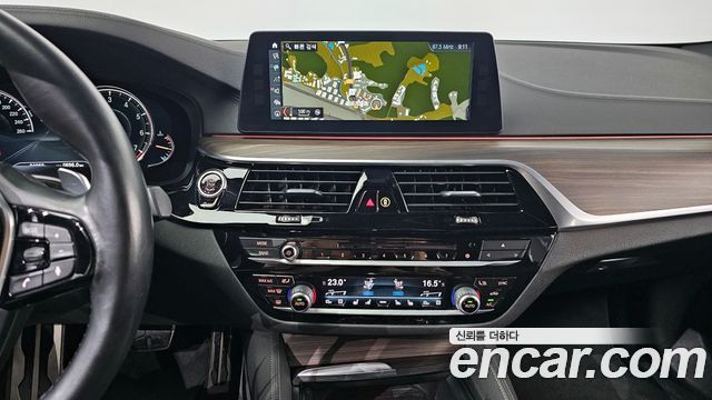 BMW 5-Series 530i M Sport Package Plus