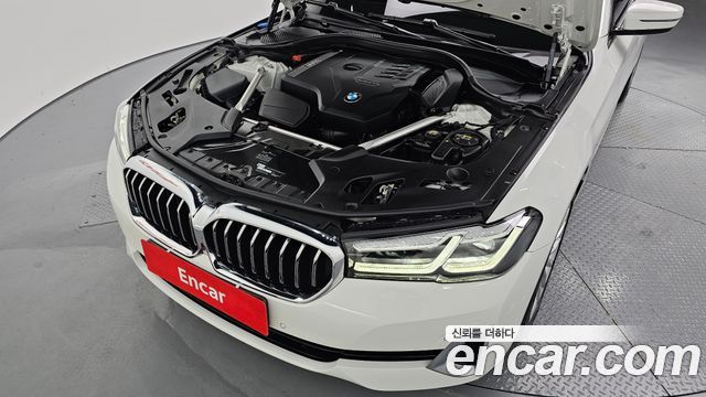 BMW 5-Series 530i Luxury