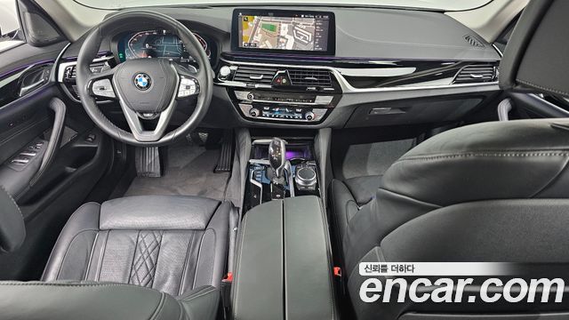 BMW 5-Series 530i Luxury