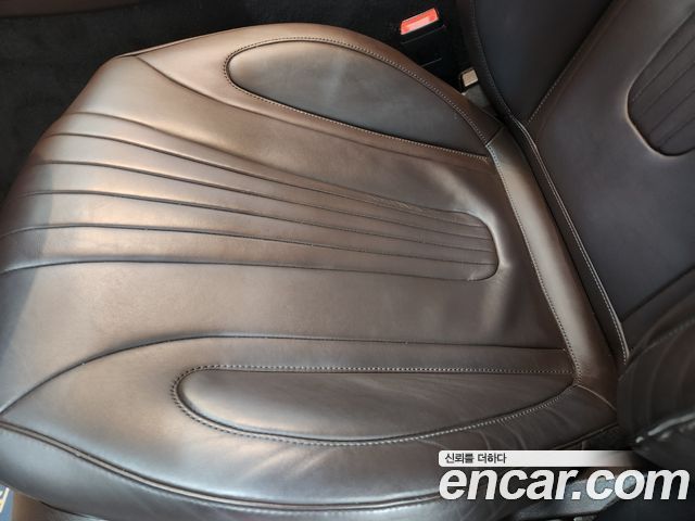 Mercedes-Benz CLS-Class CLS300d AMG Line