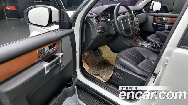 Land Rover Discovery 3.0 SDV6 SE