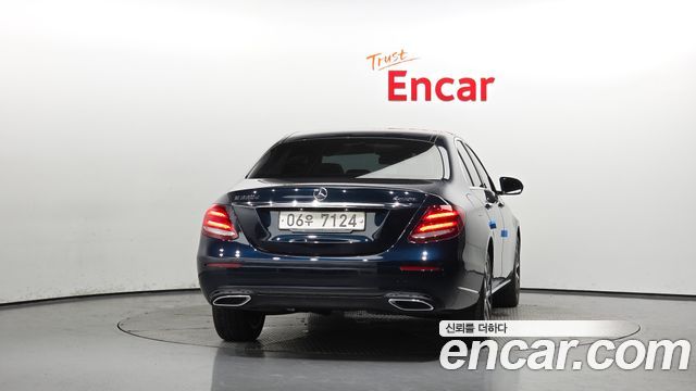 Mercedes-Benz E-Class W213 E220d 4MATIC Exclusive