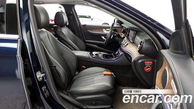Mercedes-Benz E-Class W213 E220d 4MATIC Exclusive