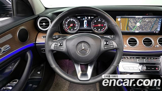 Mercedes-Benz E-Class W213 E220d 4MATIC Exclusive