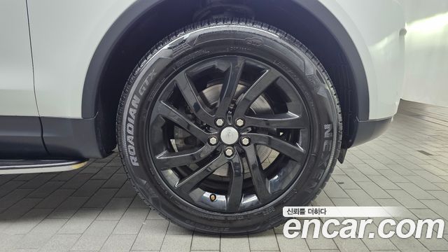 Land Rover Discovery 3.0 TD6 HSE