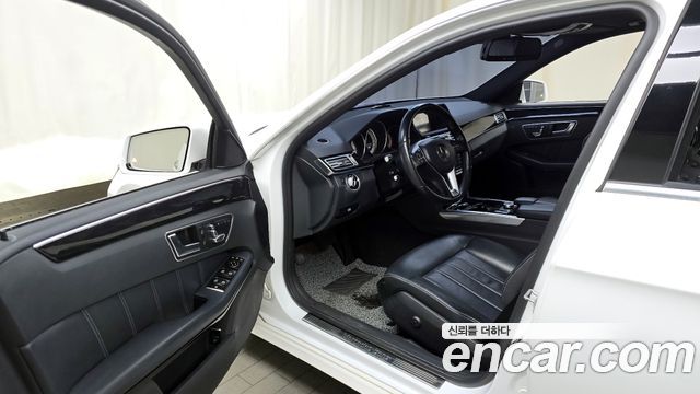 Mercedes-Benz E-Class E220 CDI Avantgarde