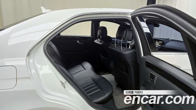Mercedes-Benz E-Class E220 CDI Avantgarde