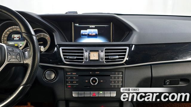 Mercedes-Benz E-Class E220 CDI Avantgarde