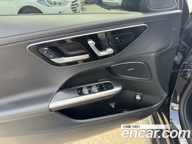 Mercedes-Benz C-Class C300 4MATIC AMG Line