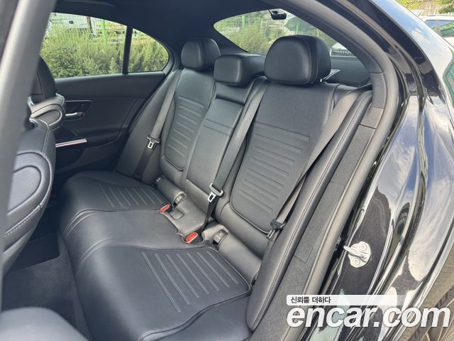 Mercedes-Benz C-Class C300 4MATIC AMG Line