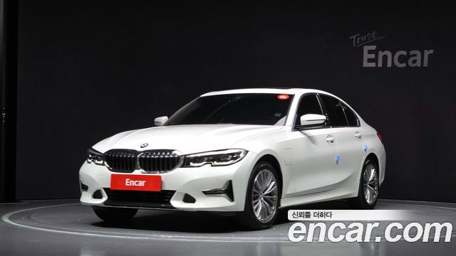 BMW 3-Series 330e Luxury