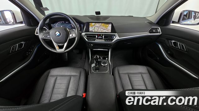 BMW 3-Series 330e Luxury