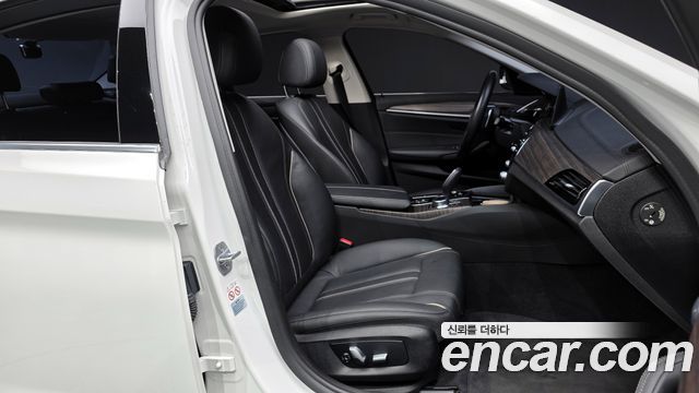 BMW 5-Series 530i Luxury Plus