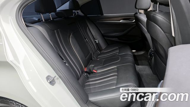 BMW 5-Series 530i Luxury Plus