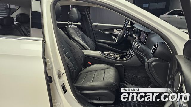 Mercedes-Benz E-Class E300 4MATIC AV Intelligent Drive