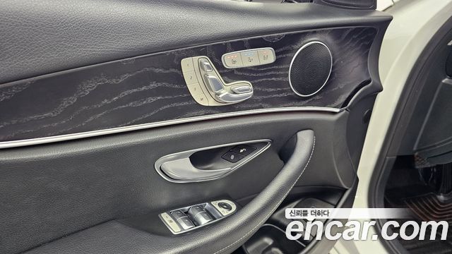 Mercedes-Benz E-Class E300 4MATIC AV Intelligent Drive