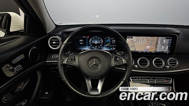 Mercedes-Benz E-Class E300 4MATIC AV Intelligent Drive