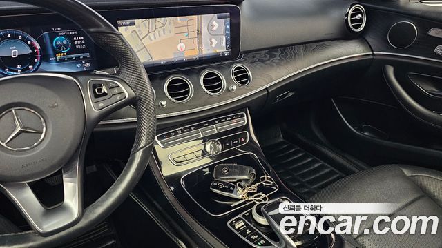 Mercedes-Benz E-Class E300 4MATIC AV Intelligent Drive