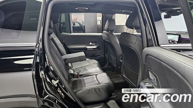 Mercedes-Benz GLB-Class GLB220